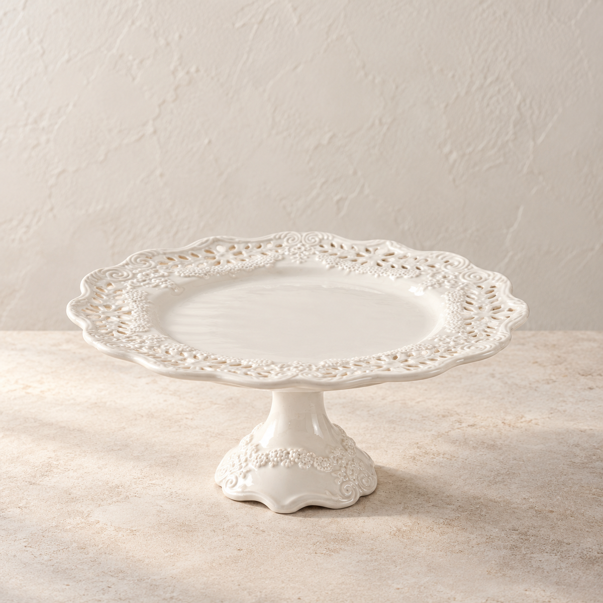 Lace Pedestal