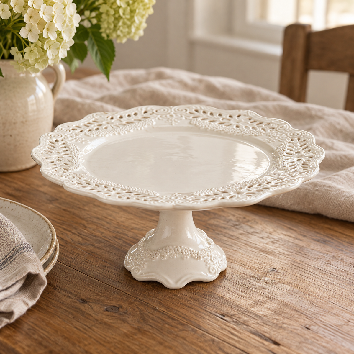 Lace Pedestal