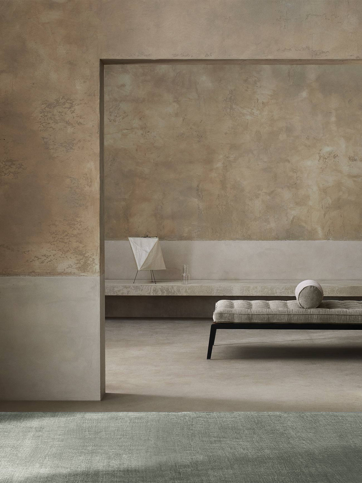 Agra rug in Moonstone