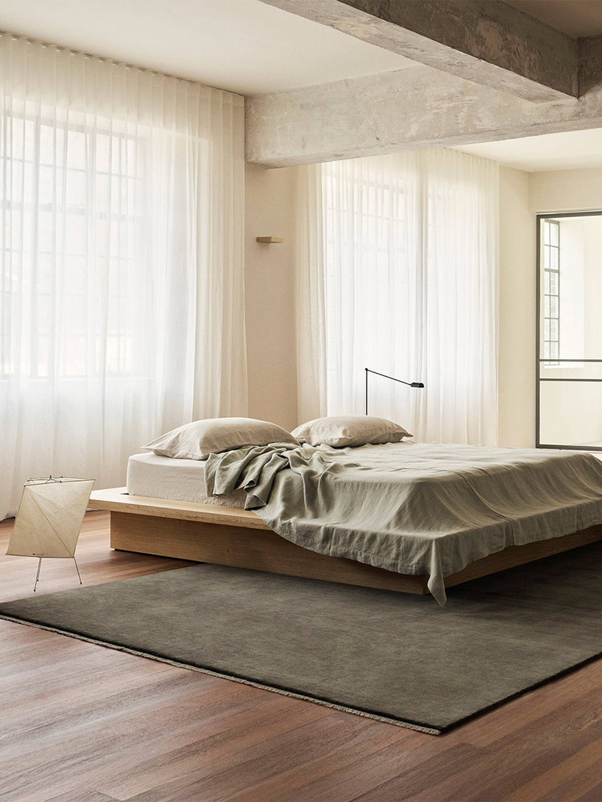 Agra rug in Thistle