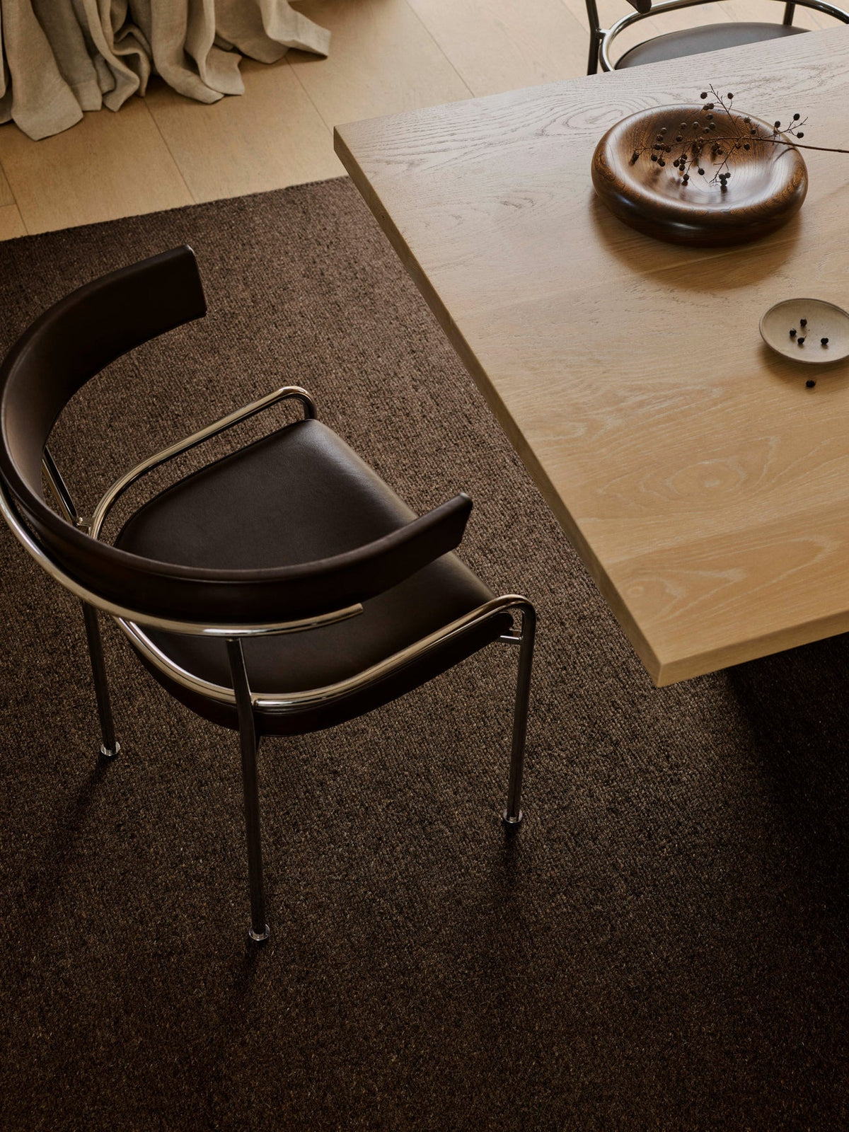 Aspen rug in Peat