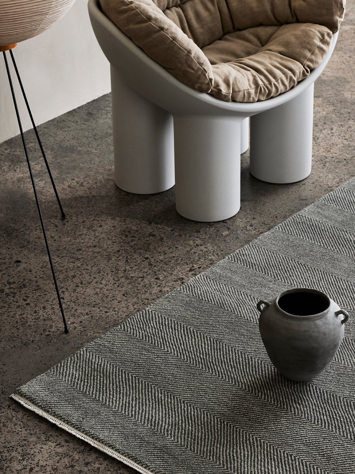 Babylon rug in Sterling & Graphite