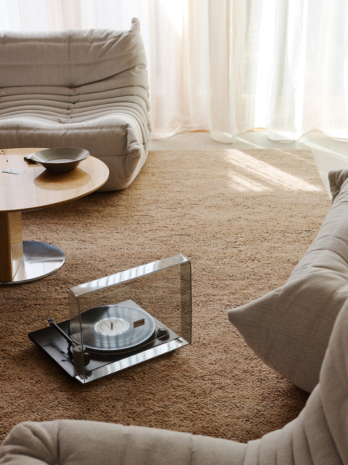 Meadow rug in Tamarillo