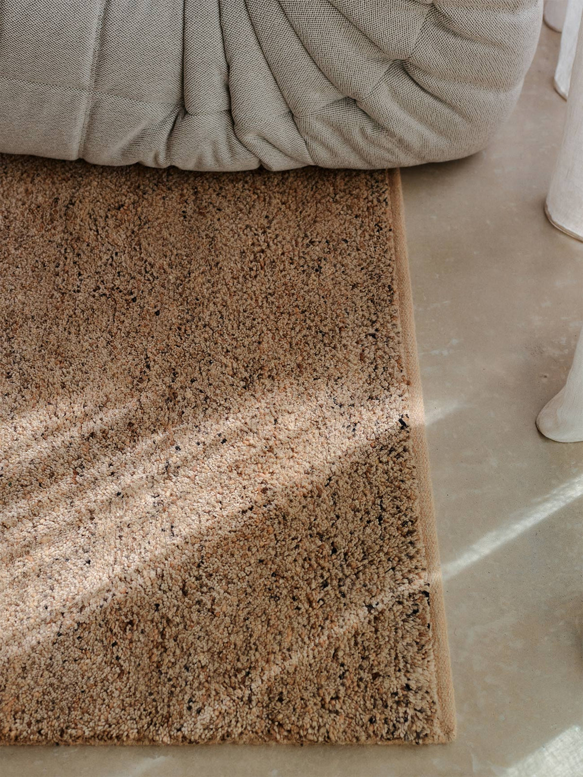Meadow rug in Tamarillo