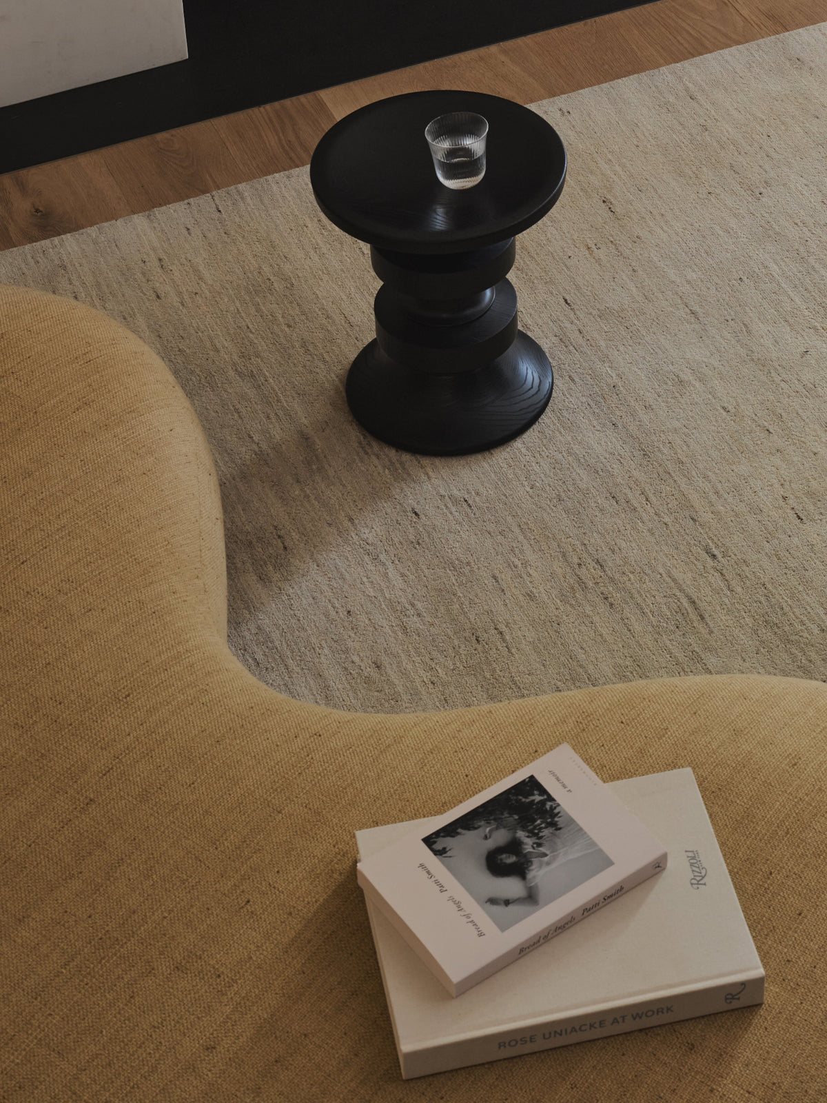 Odessa rug in Travertine