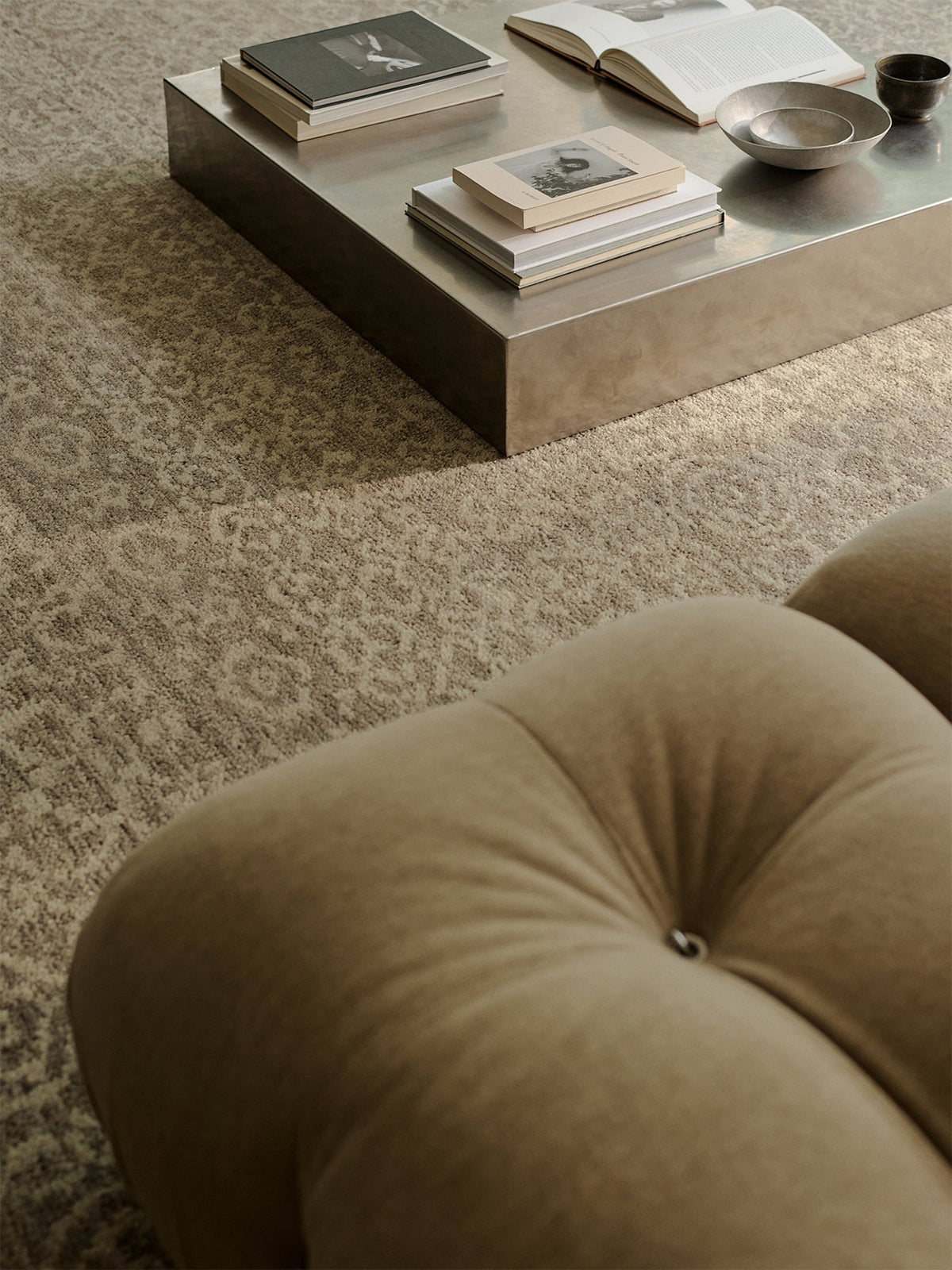 Sonata rug in Plume