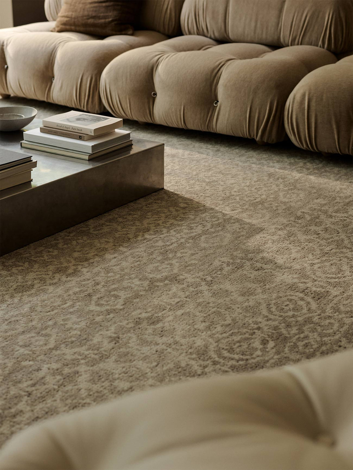 Sonata rug in Plume