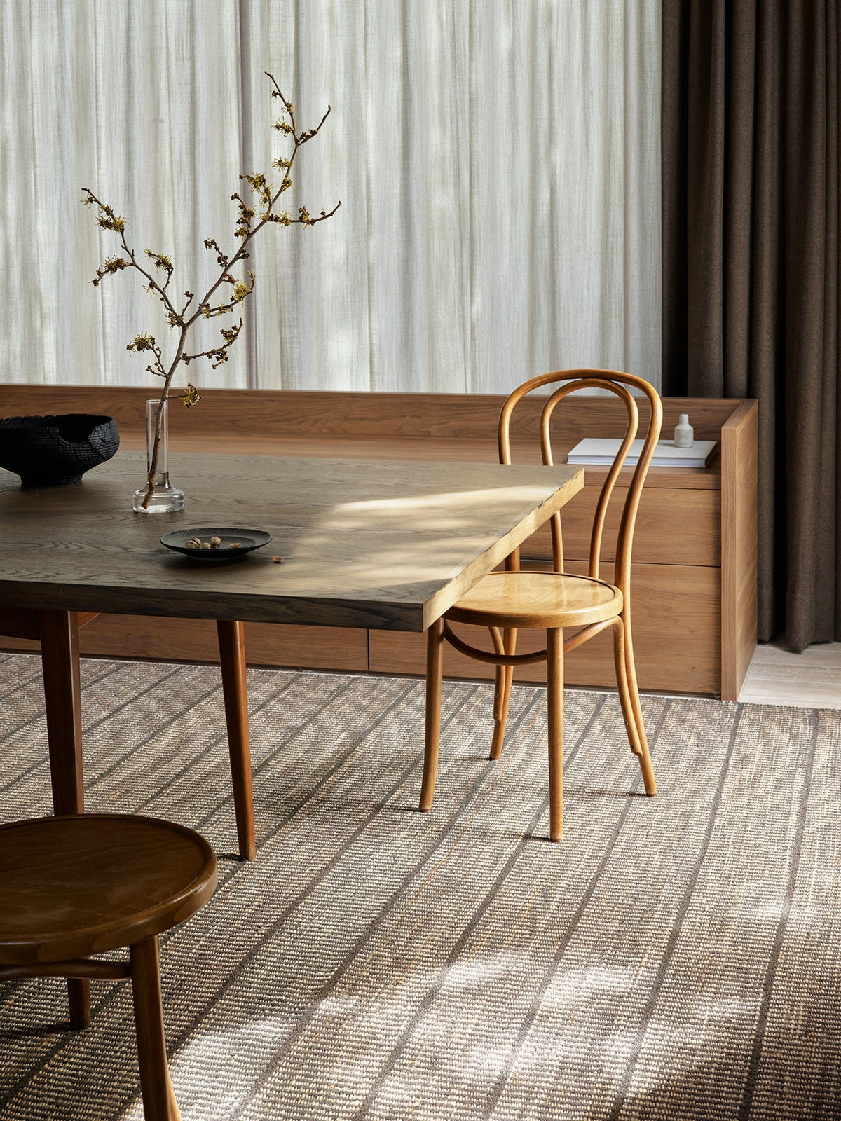 Trellis rug in Natural & Bison