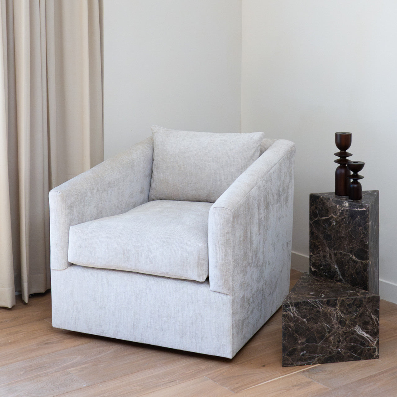 Aston Chair